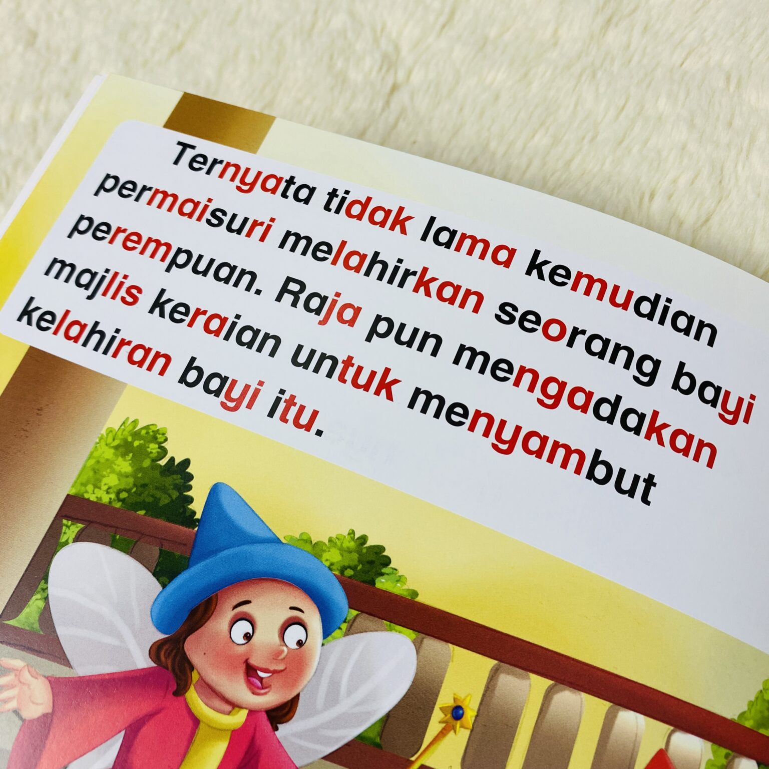 Buku Cerita Dongeng Kegemaran Saya - Puteri Beradu