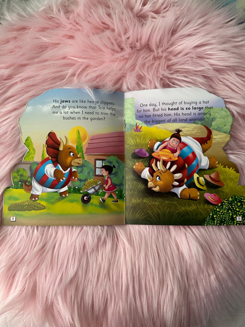 Buku All About Me : Triceratops