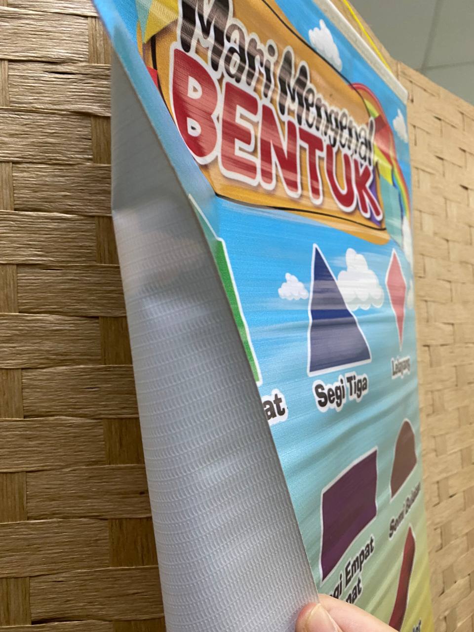 Bunting Mari Mengenal Bentuk